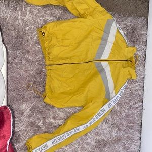 cute cropped yellow sweater. size large. worn once